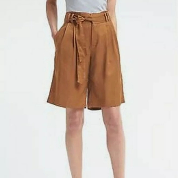 Banana Republic Pants - Banana Republic high waist paperbag camel shorts